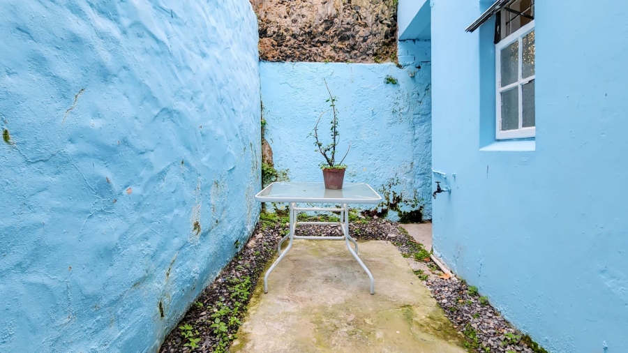 1 Bedroom Property for Sale in Schotschekloof Western Cape